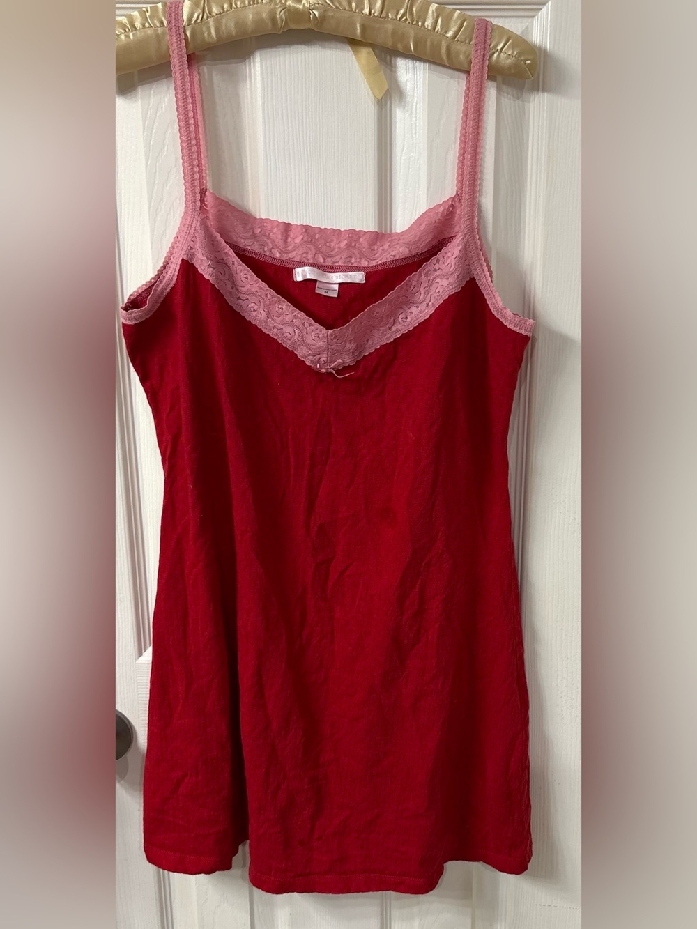 VICTORIA’S  SECRET RED w PINK LACE NIGHTIE -sz M  DISCONTINUED